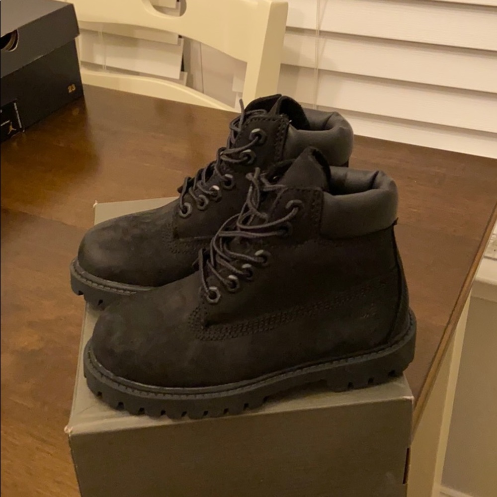 Kids Timberlands - Picture 4 of 5